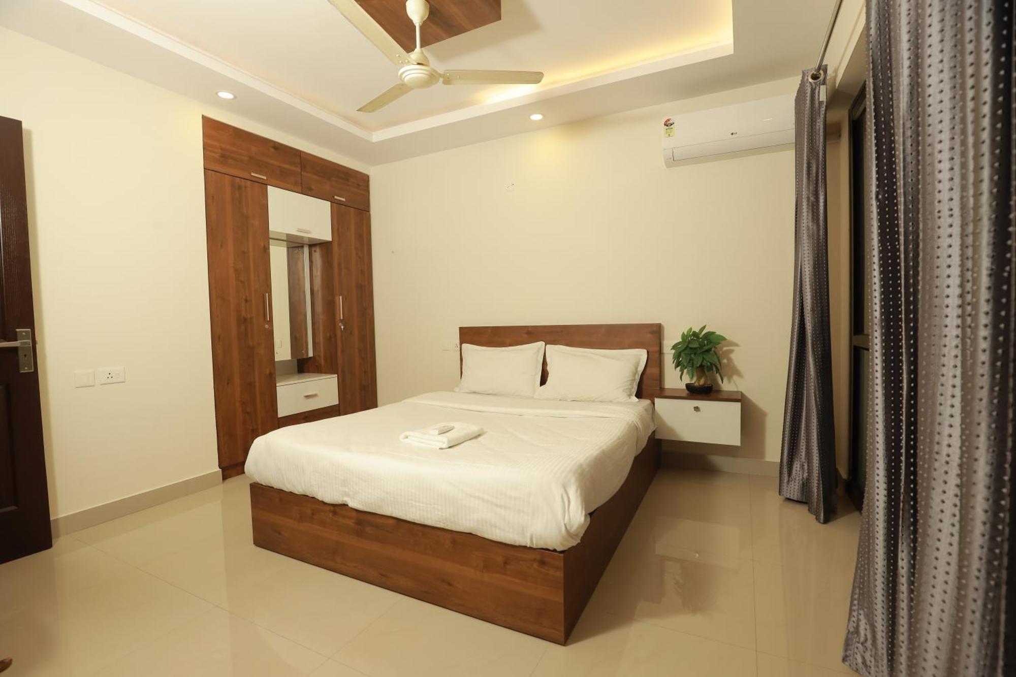 Lavender Airport Suite Nedumbassery Room photo